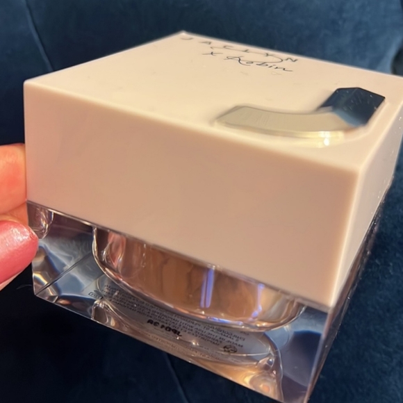 Loose powdeJaclyn Cosmetics x Robin Powder Move Loose Face Powder-Sheer Deep - Picture 1 of 8